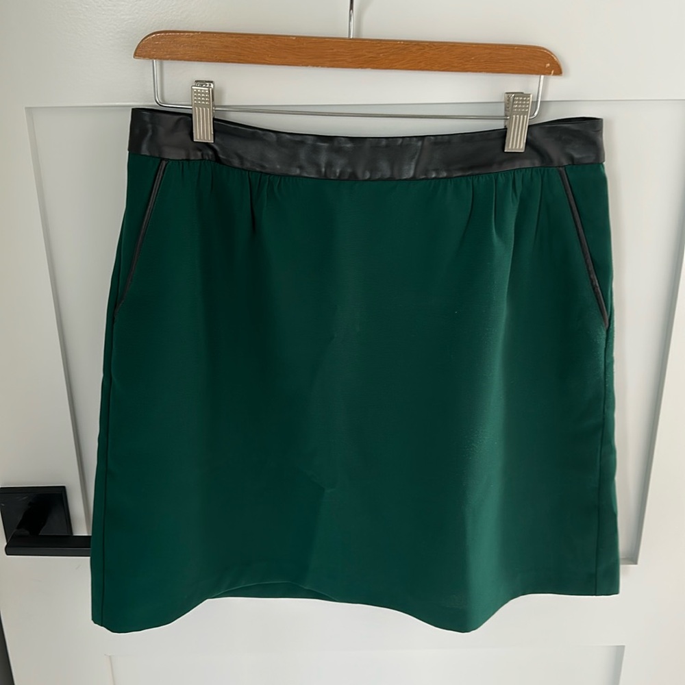 Banana Republic Forest Green Mini Skirt with Leather Waistband and Pockets
